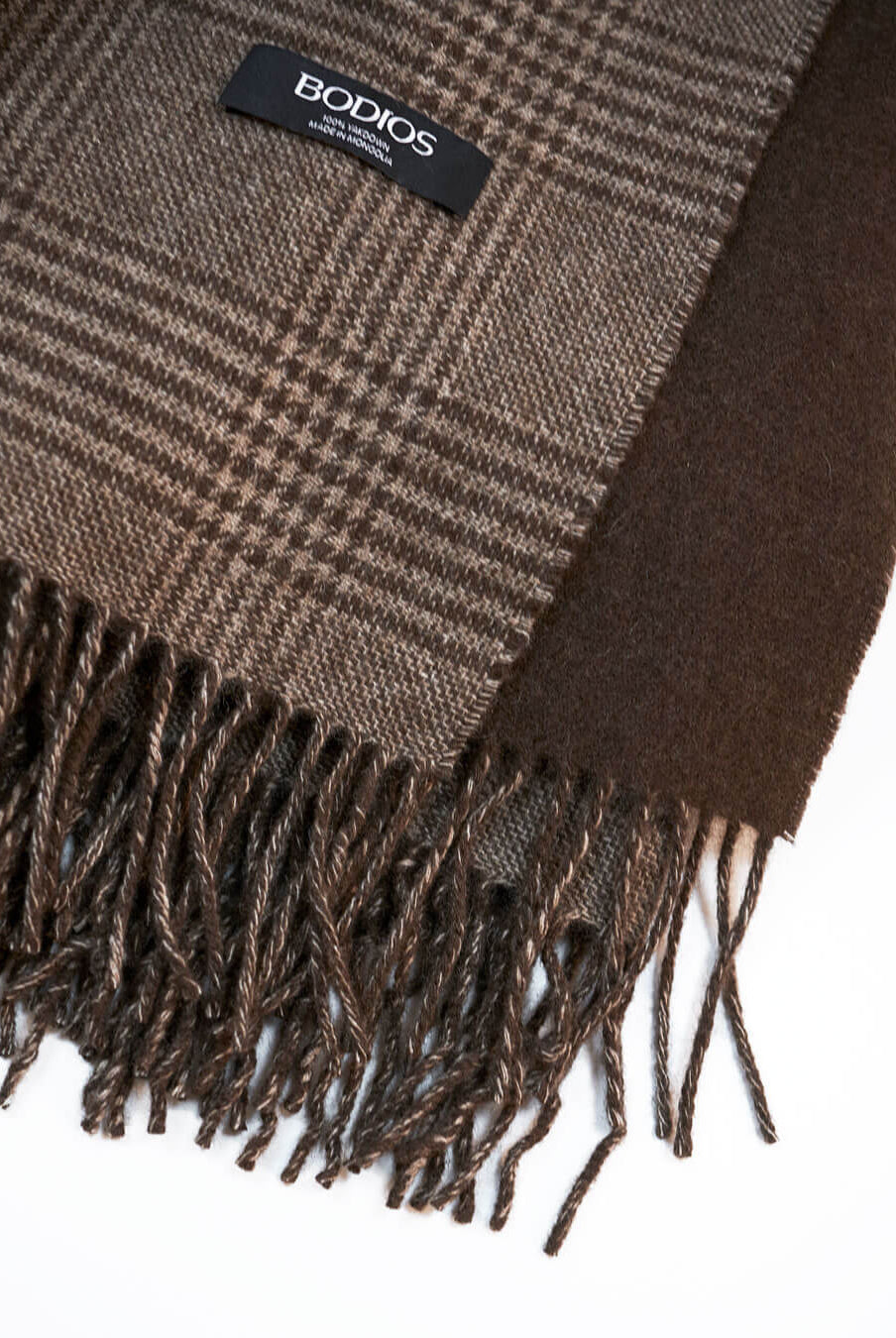 Detail of fringes and patterned weaving on Altai yakuld plaid