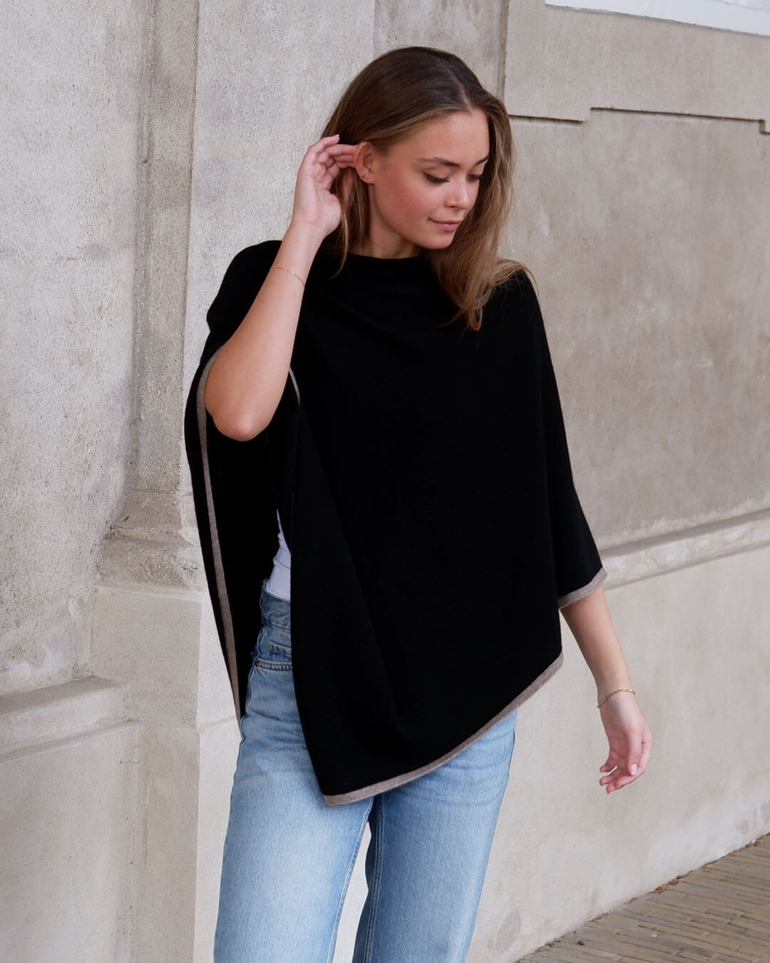 Sarnai Cashmere Poncho