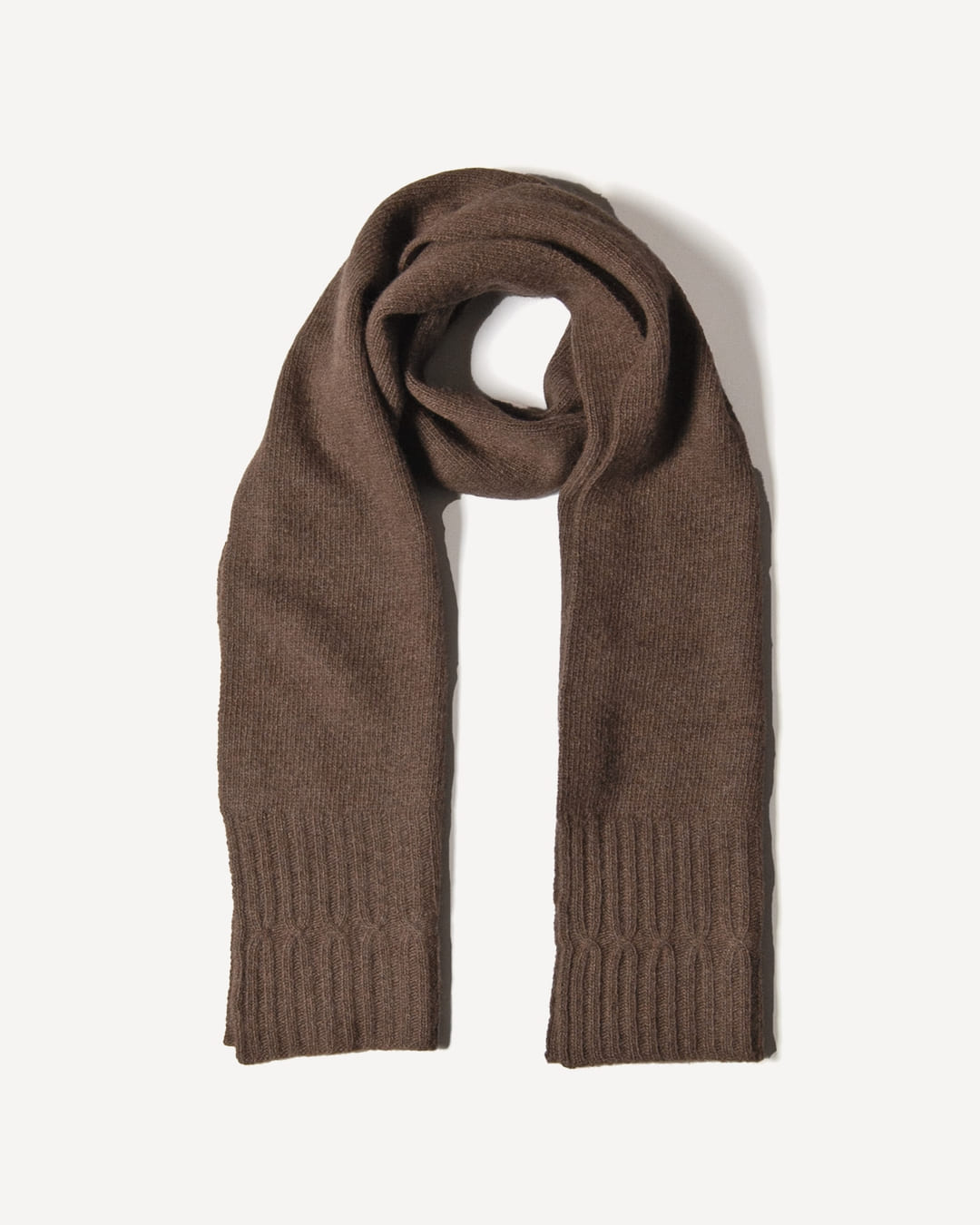 Delger halstørklæde i yakuld, farve Natural light brown, fotograferet liggende