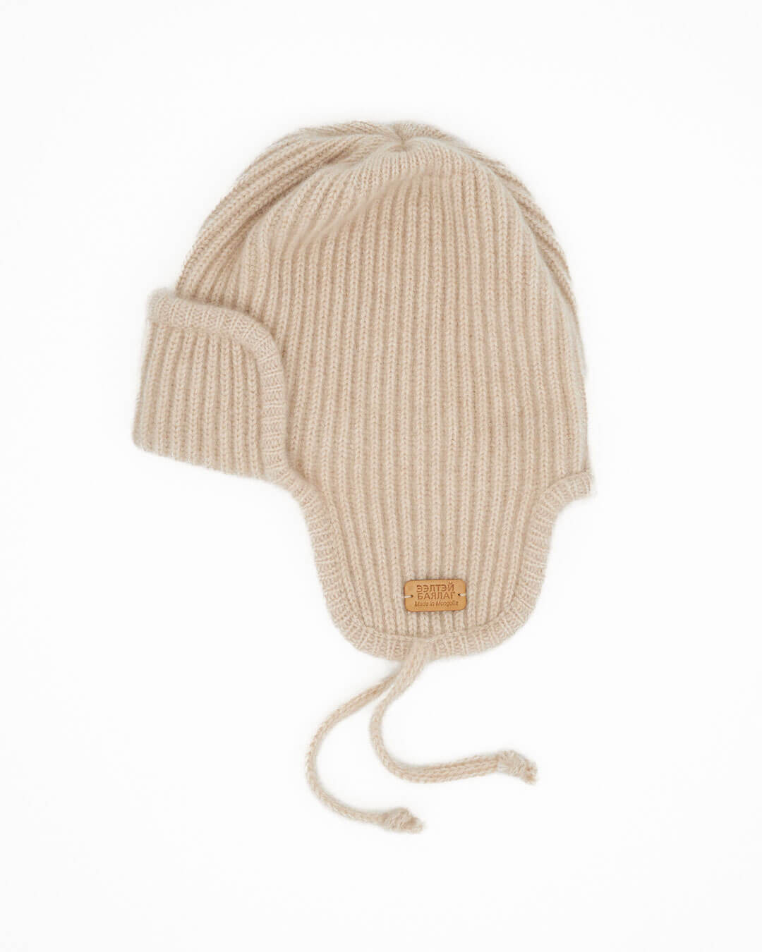 Saruul cashmere hat in Natural Sand – 100% Mongolian cashmere.