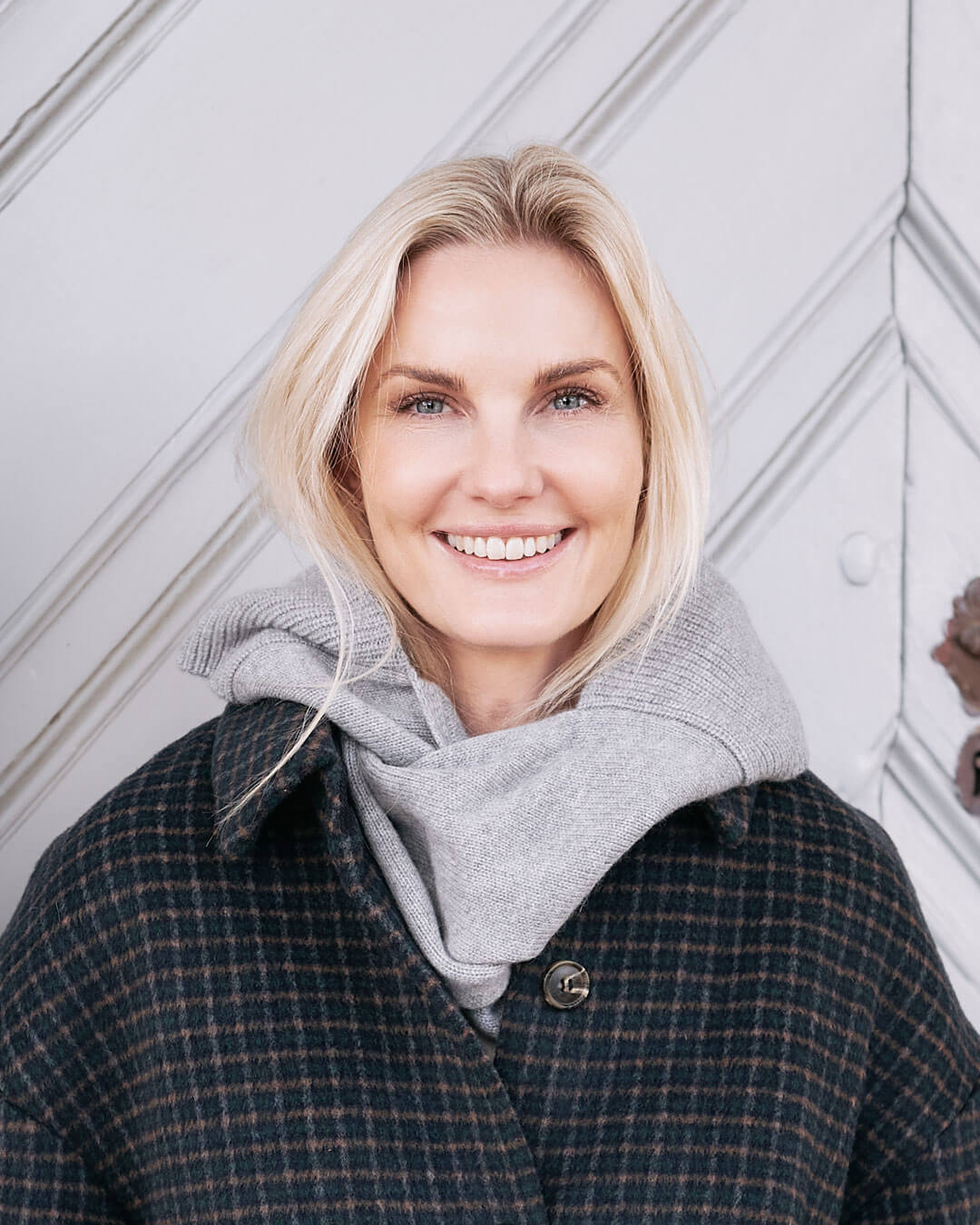 Munkh Cashmere Hood Scarf