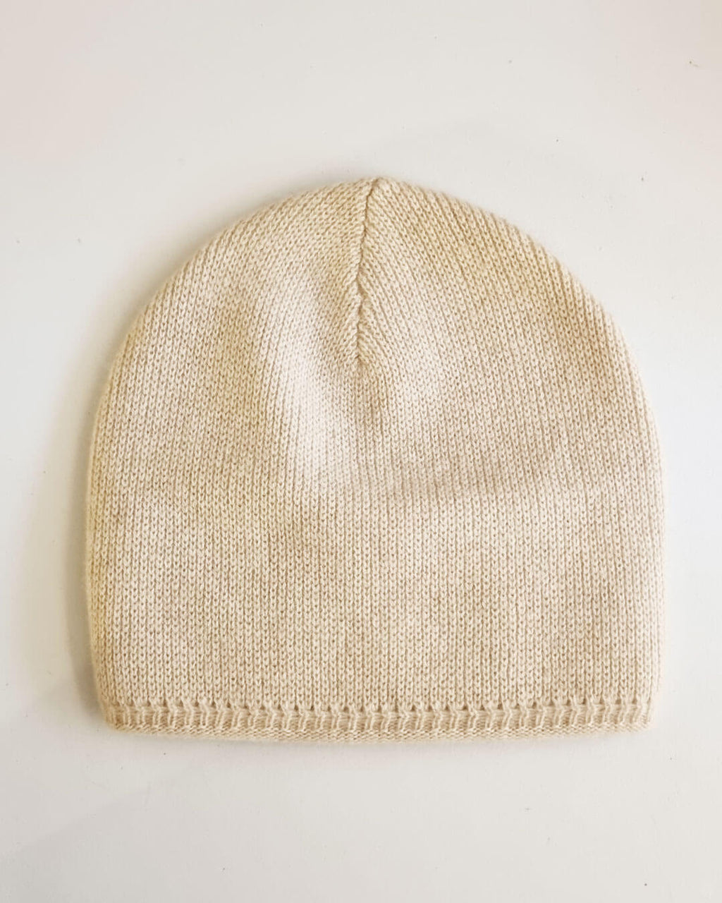 Ariun Cashmere Hue i farven Natural Sand - her uden kvast.