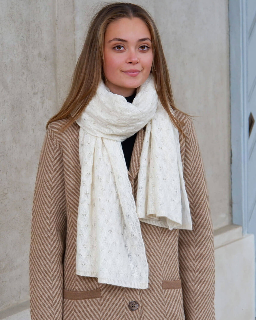 Kamelfärgad ullkappa