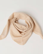 Foldet lille trekantet cashmere tørklæde i lys beige