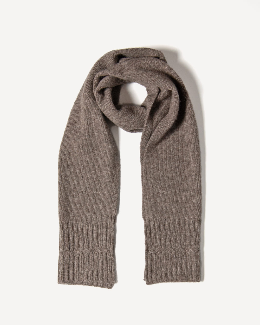 Delger halstørklæde i yakuld, farve Natural platinum grey, fotograferet liggende