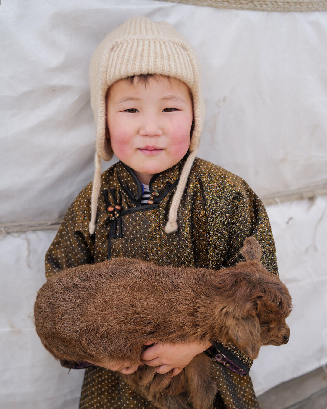 En del af Saruul Baby – Undarmaa's kollektion i naturlig cashmere.