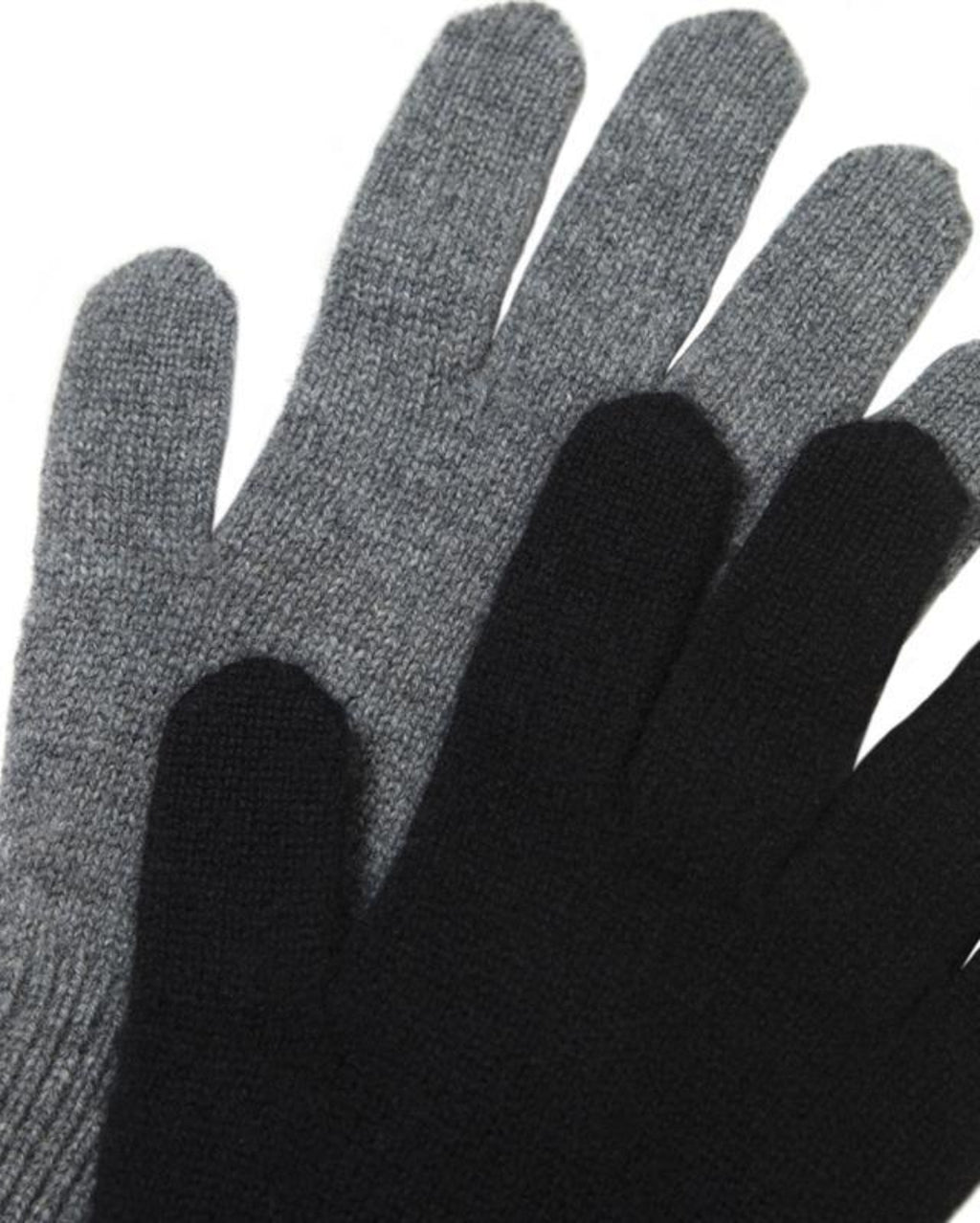 Nærbillede af Undarmaa cashmere handske, der viser den fine strikkvalitet.