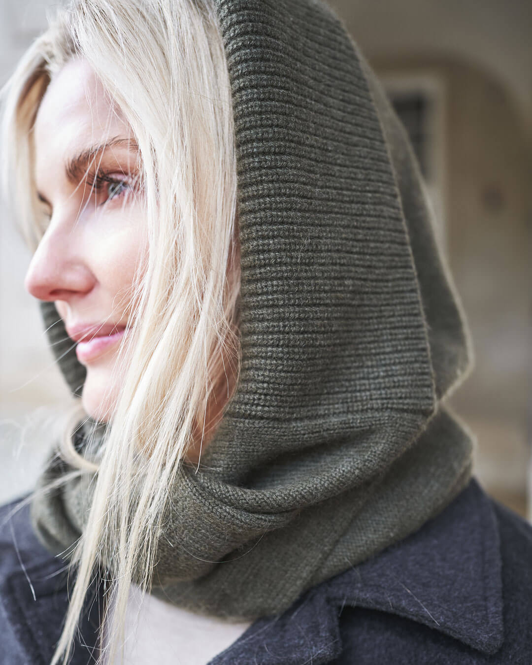 Munkh Cashmere Hood Scarf