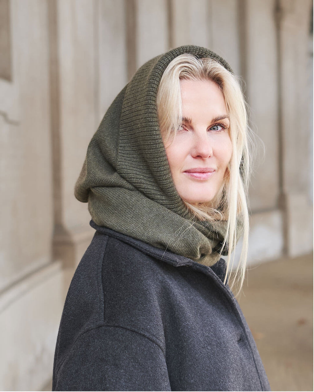 Munkh kasjmirskjerf med hette