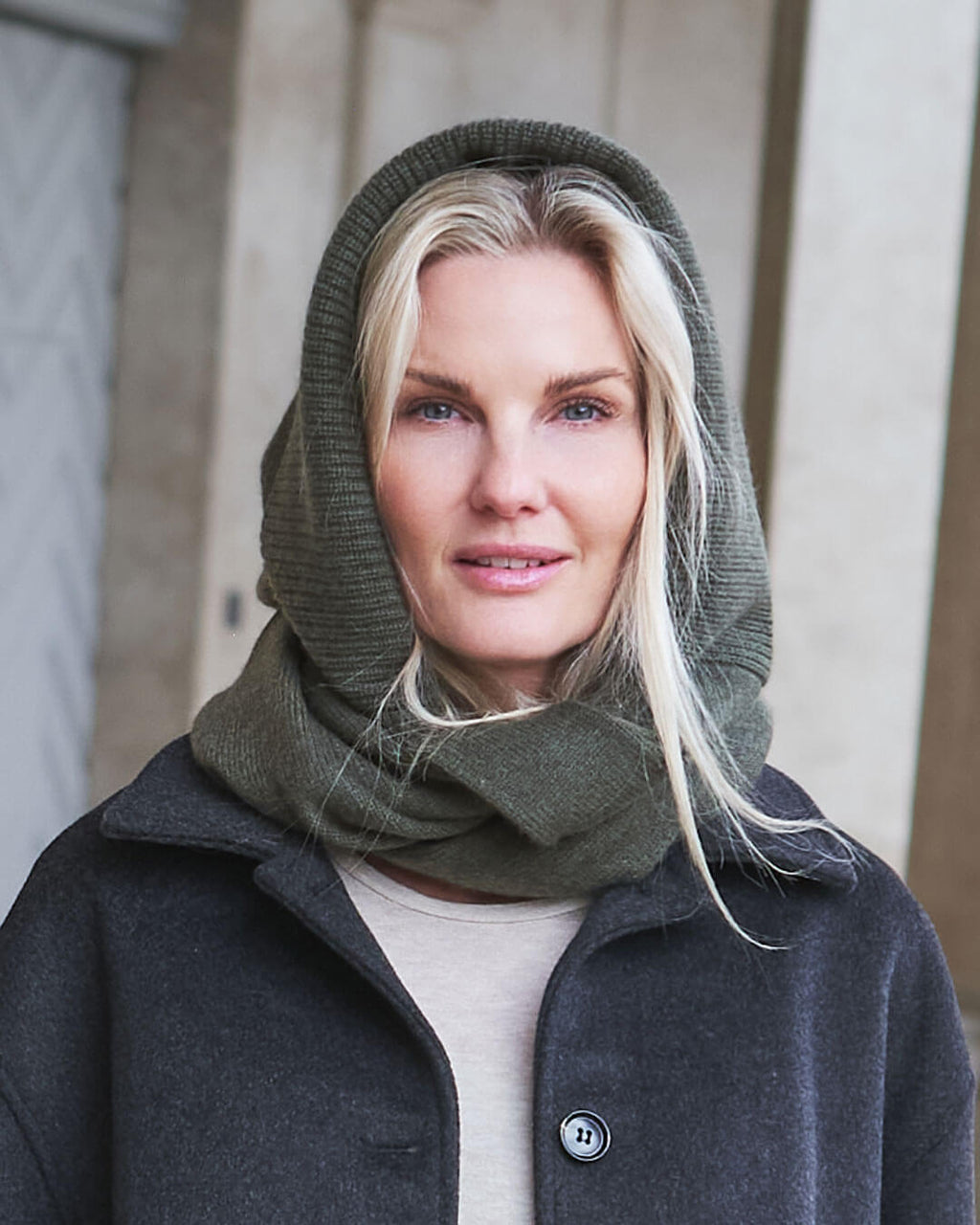 Munkh kasjmirskjerf med hette