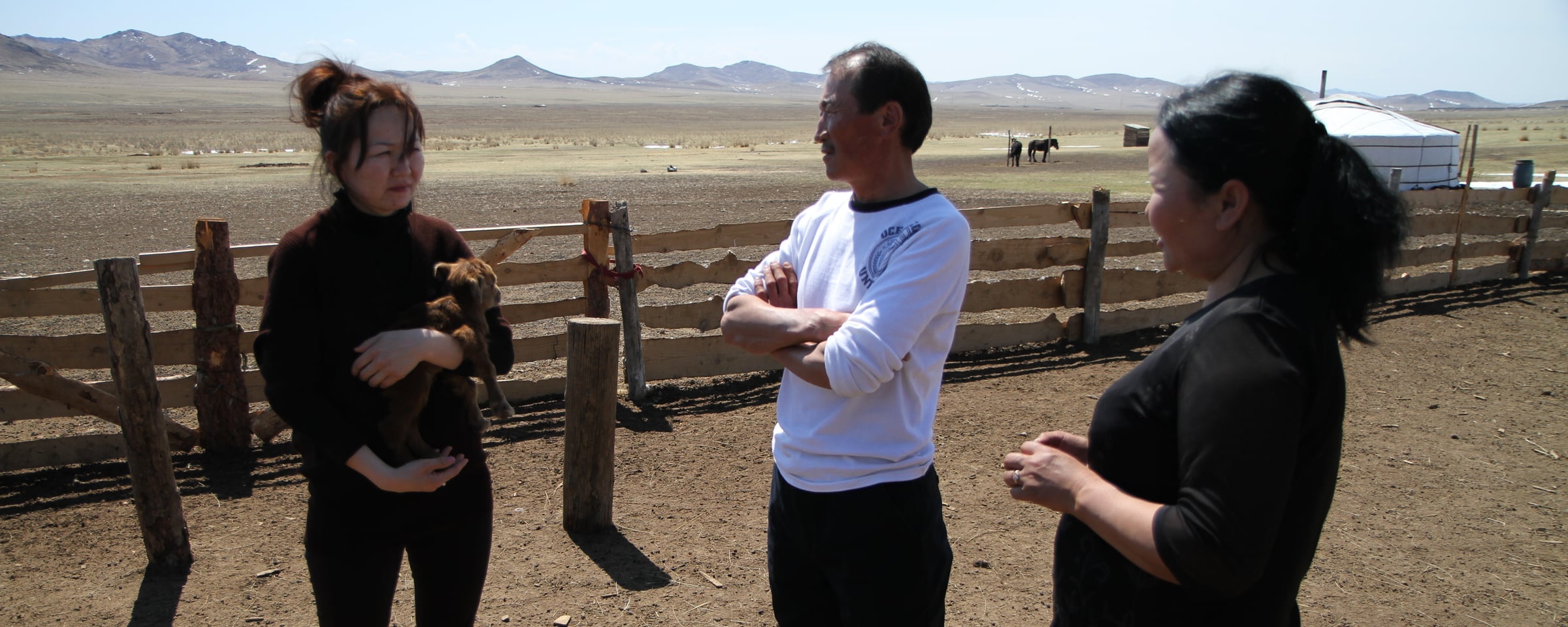 Undarmaa med sin familj på stäpperna i Mongoliet