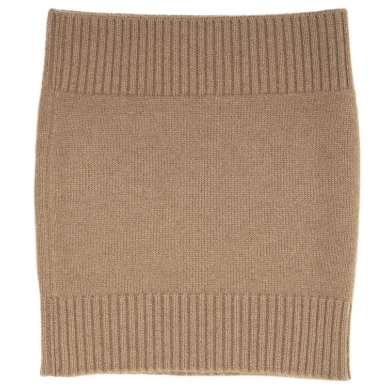 Et strikket kamelulds lændebælte giver varme og støtte.