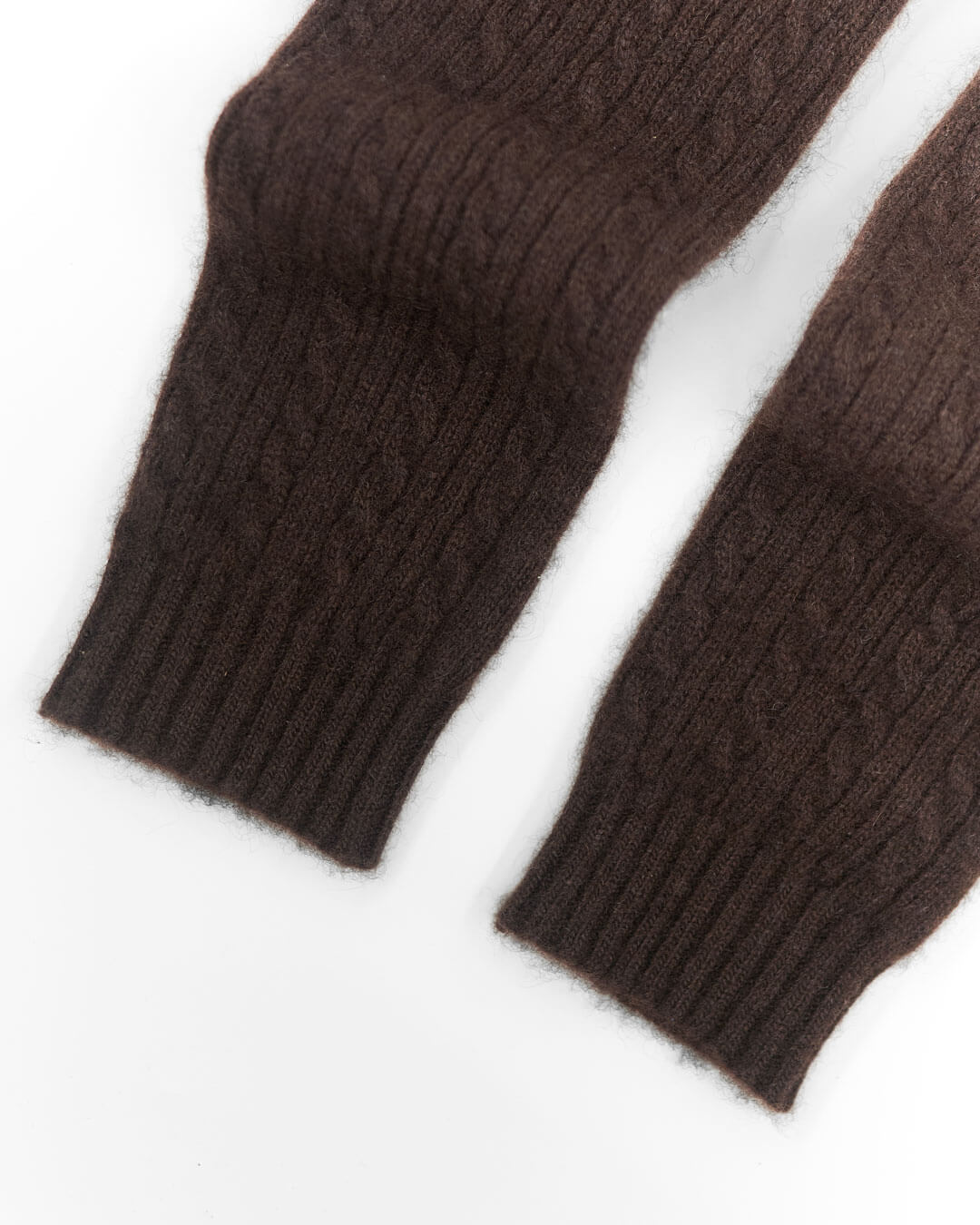 Yakuld benvarmere i mørkebrun naturlig yakuld farve.