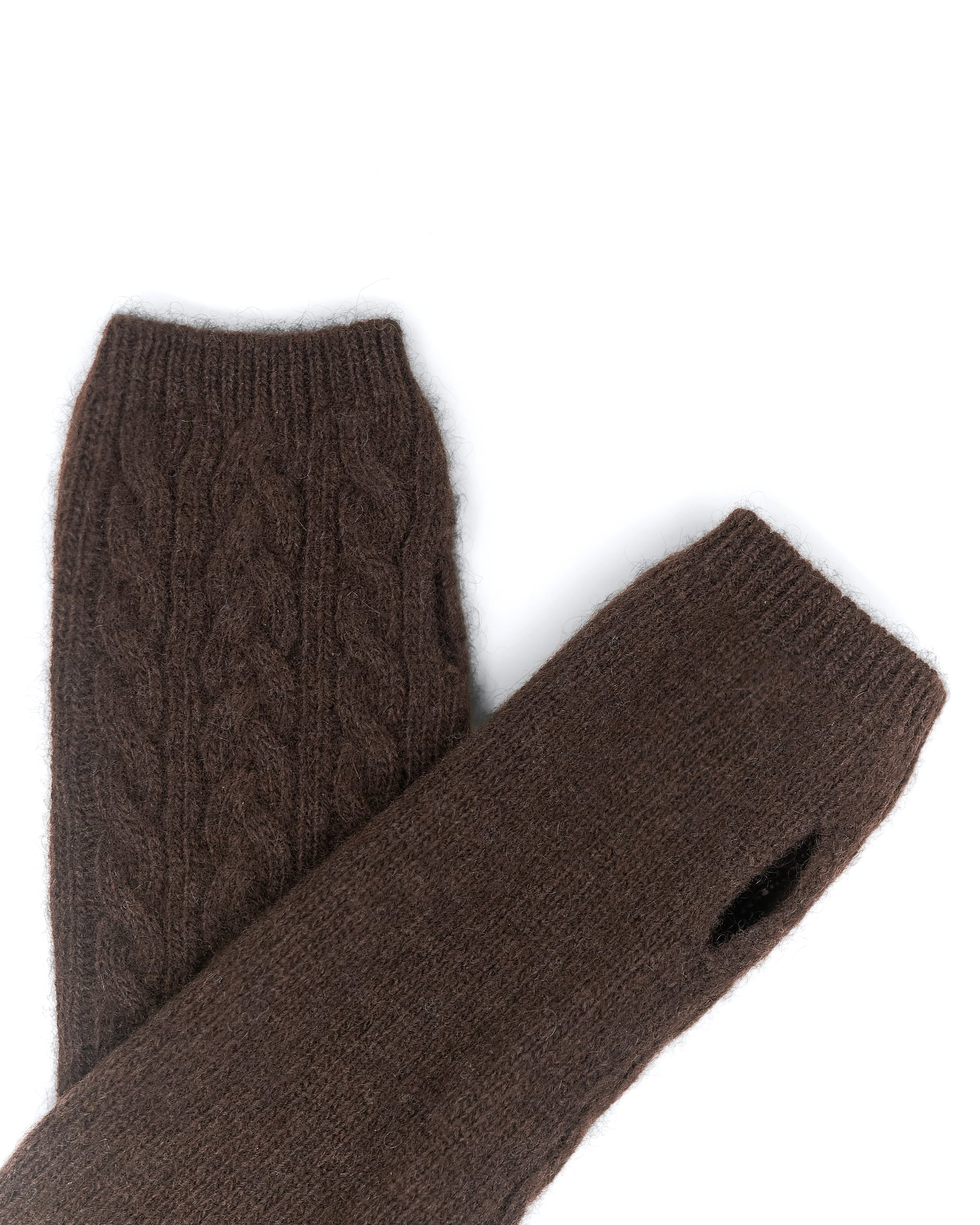 Yakuld håndledsvarmere i natural dark brown, set bagfra.