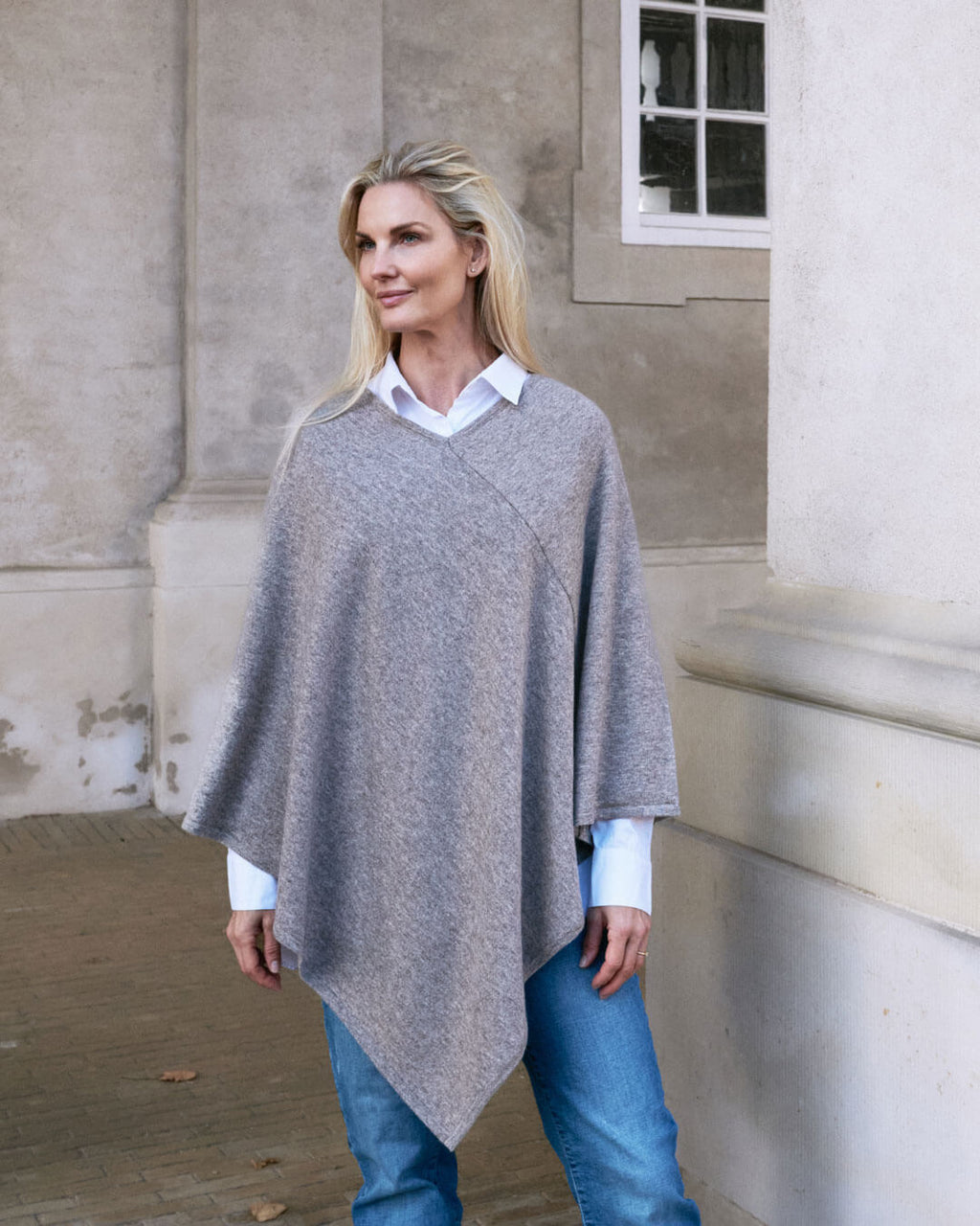 Khulan Yakuld Poncho