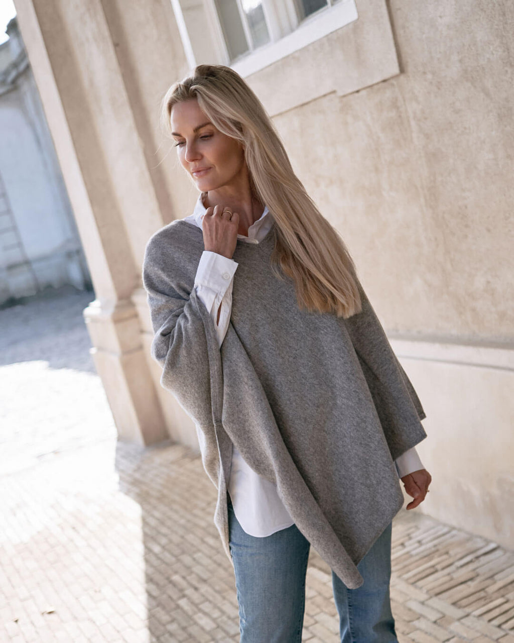 Khulan Yakuld Poncho