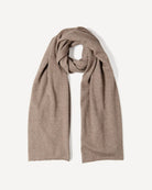 Yargui naturfarvet tørklæde i cashmere, farve Natural taupe, fotograferet liggende