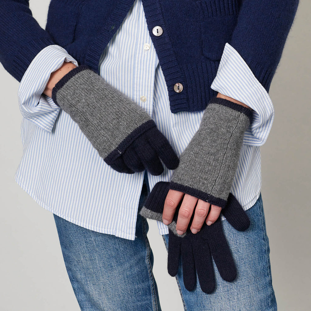 Elegante 2-delte cashmere handsker i kombination med en håndledsvarmer, der giver frihed for fingrene.